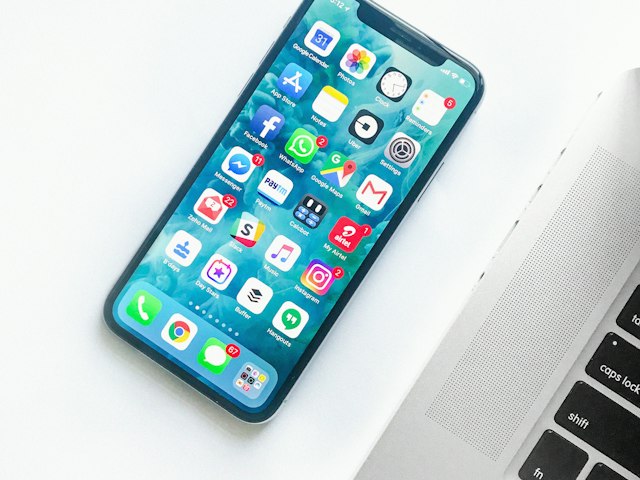 iPhone 12 128GB seminovo